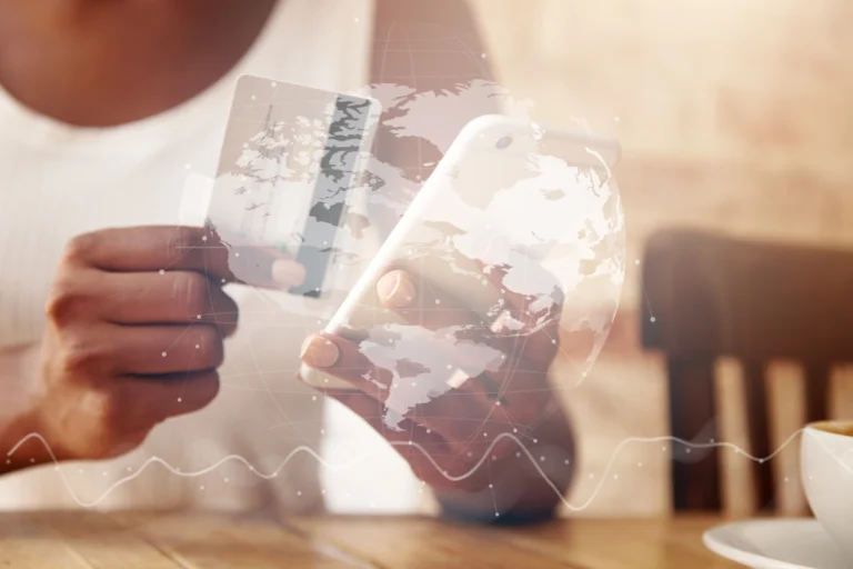 Understand why cross-border transactions require efficient and secure solutions. Discover how Fintech has revolutionized this scenario.