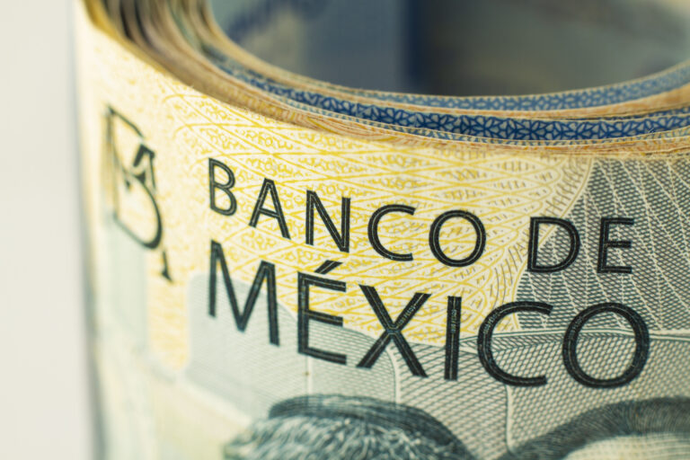 Explore the benefits of SPEI and how it modernizes payments and facilitates transactions in the Mexican financial landscape.